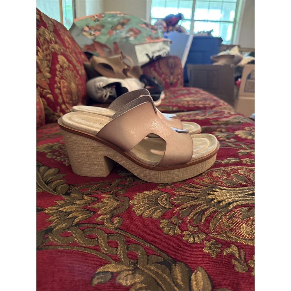 Pierre Dumas Women's Zada-7 Wedged Leather Slip-on Sandals Size 6 Tan
